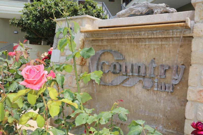 Country Inn Kallithea  ภายนอก รูปภาพ